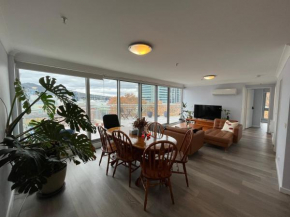 Private room with ensuite in the CBD